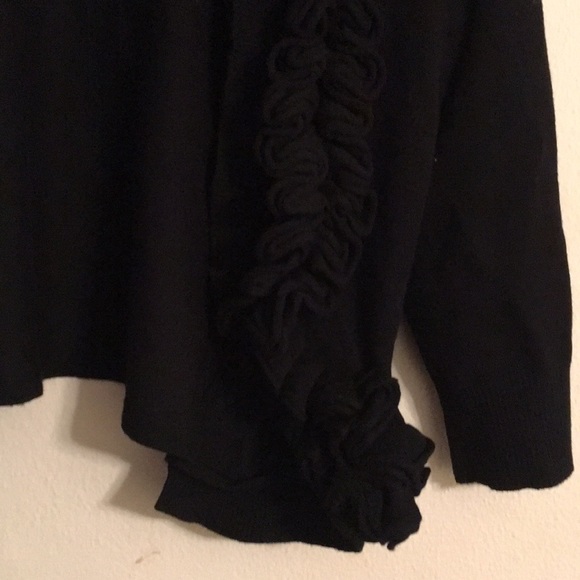 Mosca Ruffle Shrug Sweater - Picture 4 of 6